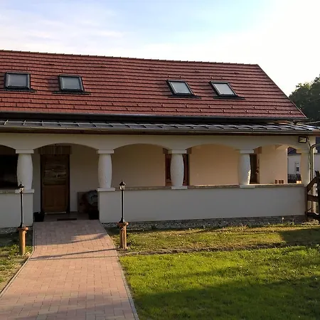 Pasztor Haza Vendeghaz Hotel apartamentowy